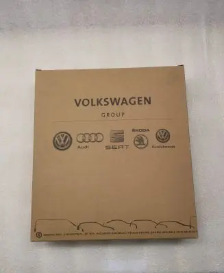 Audi A8 S8 D2 4D Air filter box cover 077129620D