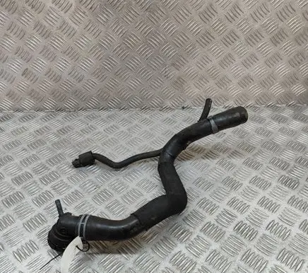 Volkswagen PASSAT B8 Engine coolant pipe/hose 5Q0122101EN