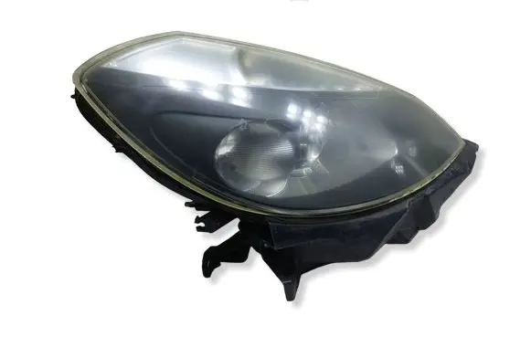 Renault Clio III Headlight/headlamp 146791KASACJA 146791