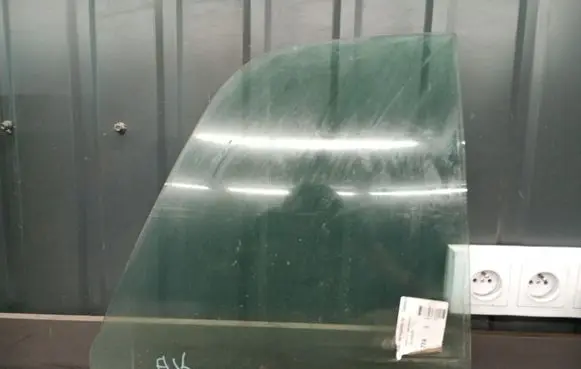 Opel Kadett E Rear side window