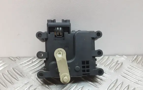 Mazda 5 Intake manifold valve actuator/motor 6124E