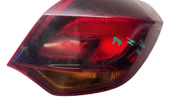 Opel Astra J Tailgate rear/tail lights 1090098 5027