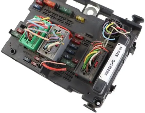 Peugeot 307 Fuse module 9650663980 34935332 BSMB4
