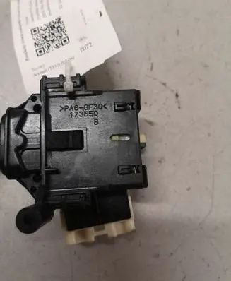Toyota Avensis T250 Indicator stalk 8414005110 L93