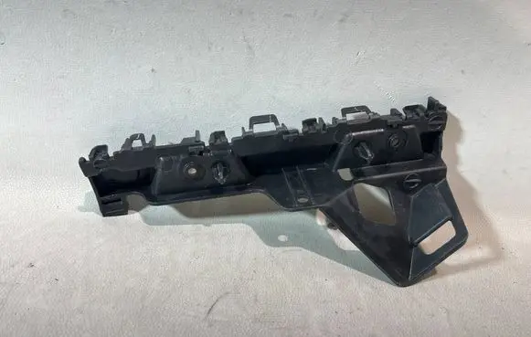 Renault Trafic III (X82) Front bumper mounting bracket 622215320R
