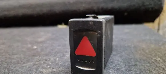 Volkswagen PASSAT B5.5 Hazard light switch KG0577DL02 ACA10