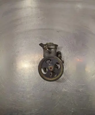 Toyota Avensis T250 Power steering pump