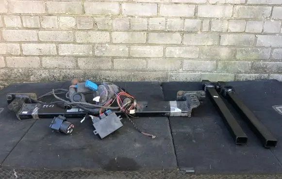 Mercedes-Benz E W212 Tow bar set