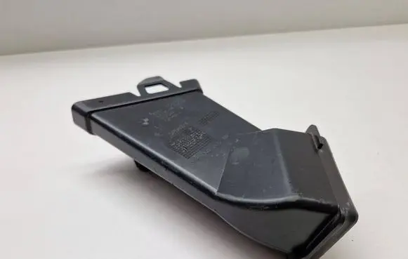 BMW i4 Cabin air duct channel 7427857