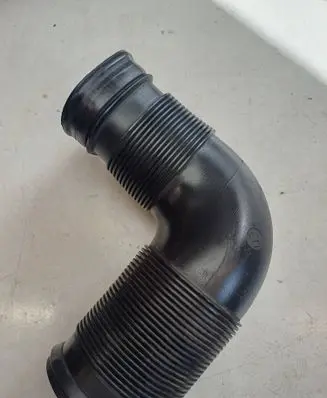 Mercedes-Benz C W203 Air intake hose/pipe A6110940587