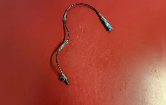 BMW 5 E60 E61 ABS brake wheel speed sensor 6908705 61126908705