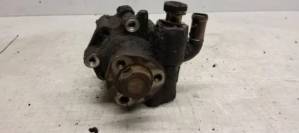 Volkswagen Transporter - Caravelle T5 Power steering pump