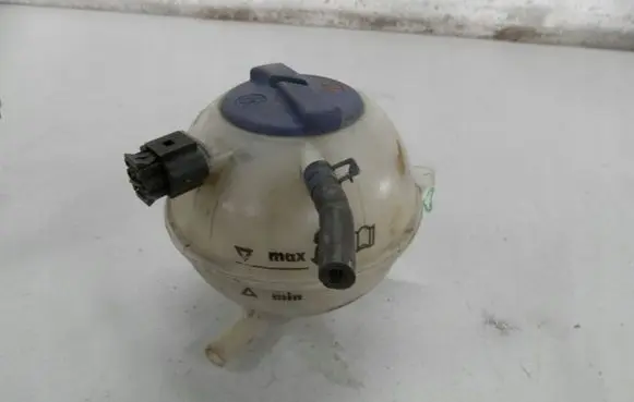 Volkswagen Polo III 6N 6N2 6NF Coolant expansion tank/reservoir 