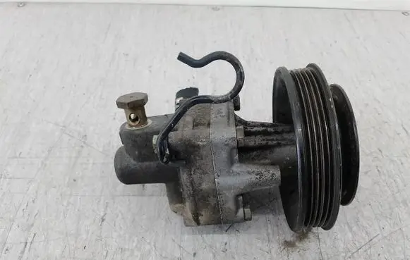 Audi A4 S4 B5 8D Power steering pump 8D0145156