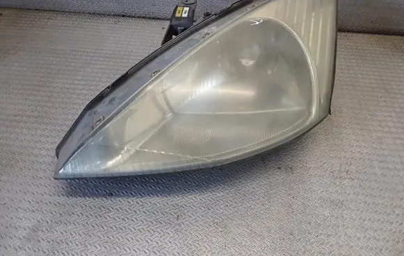 Ford Focus Headlight/headlamp