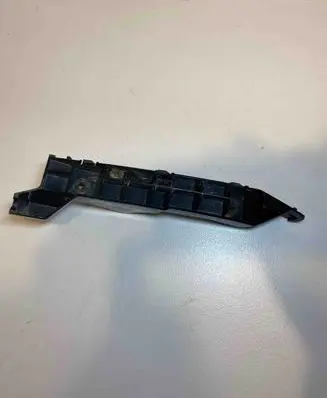 Mitsubishi L200 Front bumper mounting bracket
