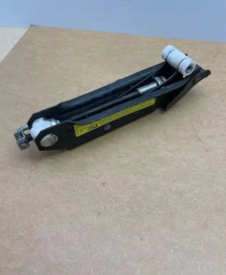 Audi TT TTS Mk2 Lift Jack 8J0011031