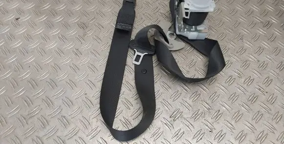 Toyota Auris E180 Front seatbelt