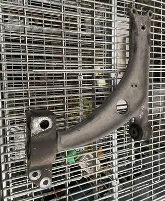 Volkswagen PASSAT B6 Front lower control arm/wishbone