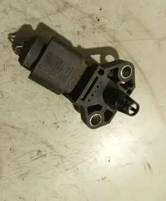 Audi A4 S4 B7 8E 8H Air pressure sensor 038906051C 0281002401