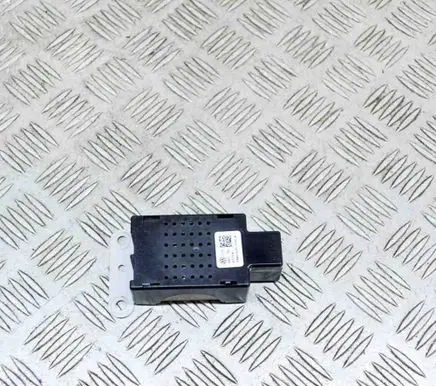 Volkswagen Tiguan Aerial antenna filter 5N0035570A