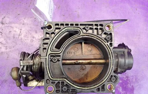 Ford Focus C-MAX Throttle body valve 2S4U9E926BA