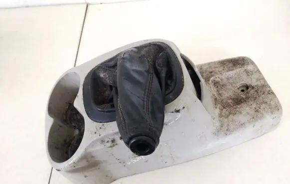 Hyundai Trajet Cup holder 