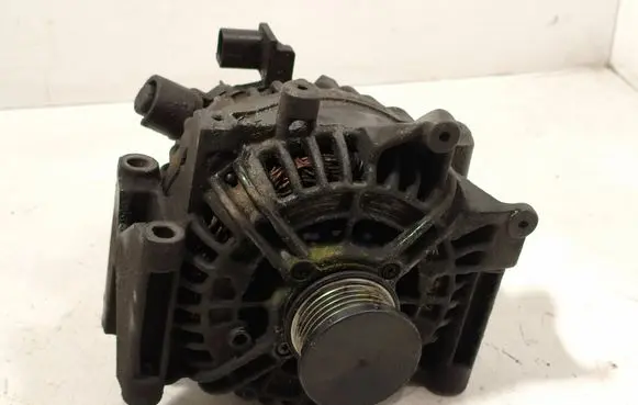 Mercedes-Benz E W211 Generator/alternator A0121549802 0124625019 012154980