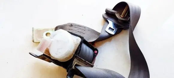 Subaru Forester SF Middle seatbelt (rear) 90543A0