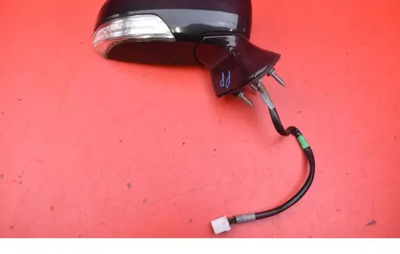 Toyota Avensis Verso Front door electric wing mirror 026399