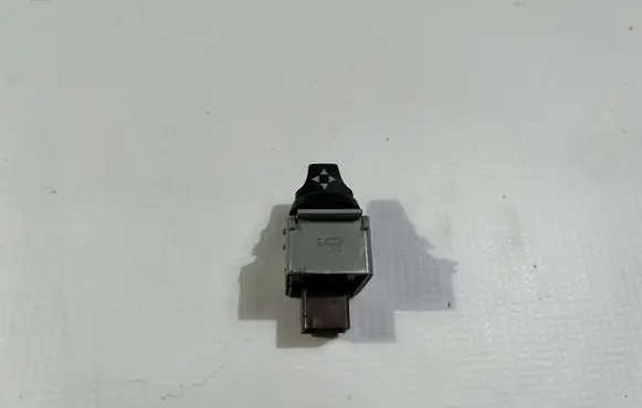 Maserati GranTurismo Steering wheel buttons/switches a223