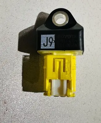 Lexus UX Airbag deployment crash/impact sensor 8983147050