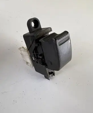 Nissan X-Trail T30 Electric window control switch 2524Z