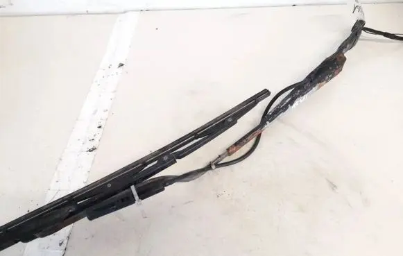 Iveco Daily 40.8 Front wiper blade arm