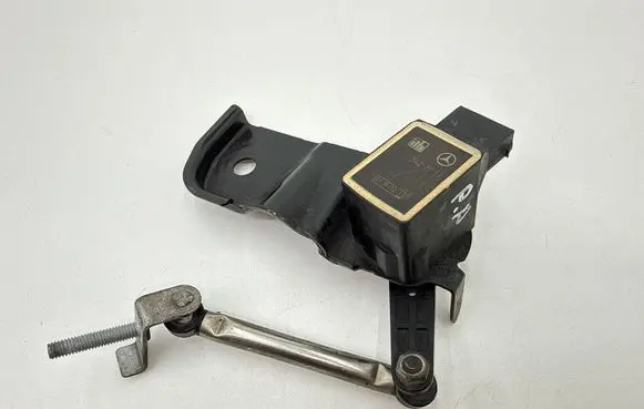 Mercedes-Benz S W221 Air suspension front height level sensor A0105427717