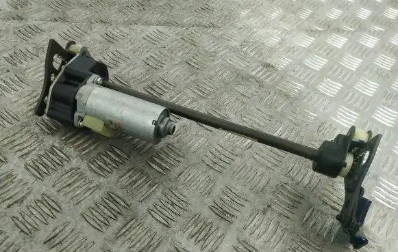 Land Rover Range Rover Sport L320 Seat adjustment motor P0120060101 0130002616