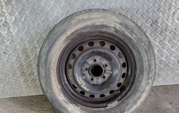 Mitsubishi Space Wagon R15 steel rim