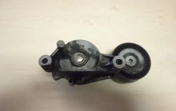 Audi A3 S3 8P Timing belt tensioner 03G903315A VD1514