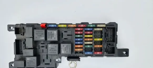 Volvo S60 Fuse module 518828017 8678449