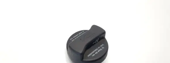 Audi A6 S6 C5 4B Oil filler cap 026103485