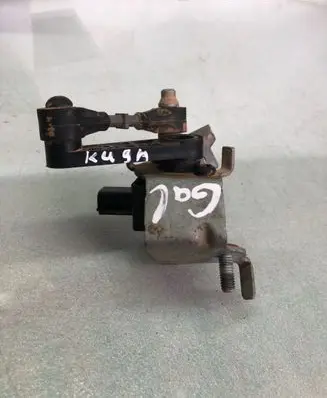 Ford Kuga III Rear air suspension level height sensor 304322