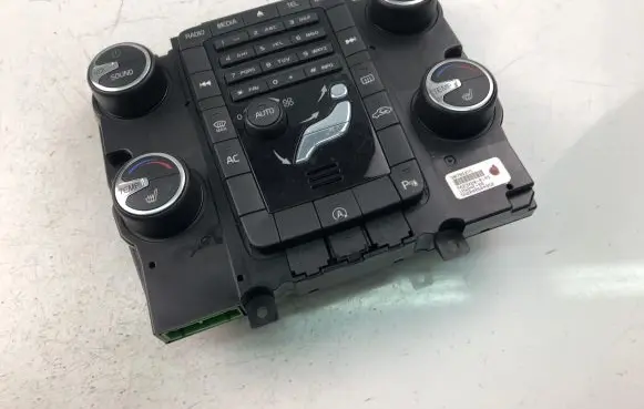 Volvo V70 Interior fan control switch 30795271