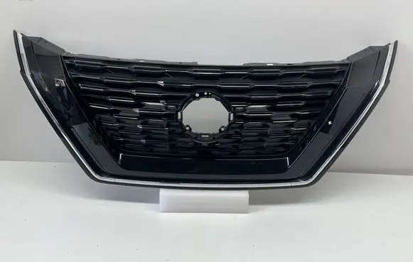 Nissan X-Trail T33 Front bumper upper radiator grill 623106RU0A