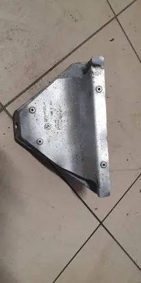 BMW 5 GT F07 Engine mounting bracket 6777628