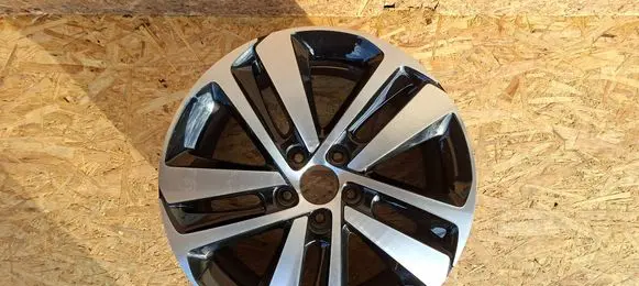 Peugeot Traveller R17 alloy rim 9854476680 K6TT550