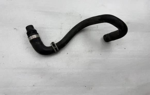 Volvo XC90 Engine coolant pipe/hose 32138761