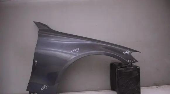 Fender mounting bracket