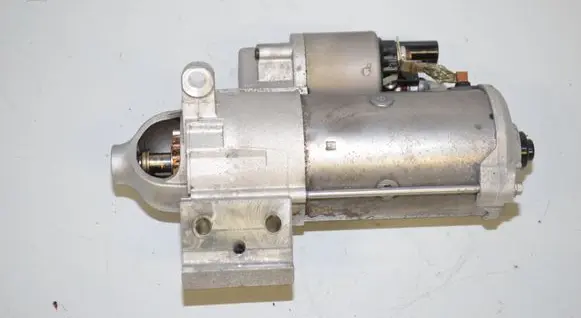BMW 5 G30 G31 Starter motor 8671504 12418671504 8693977