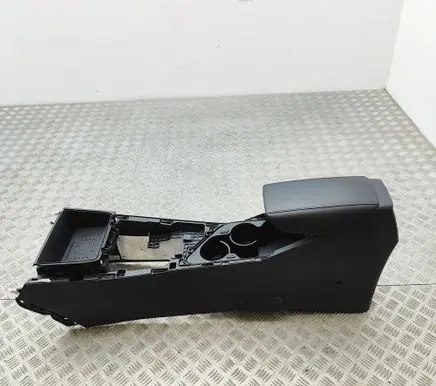 KIA Niro Center console 84640AT020CCV
