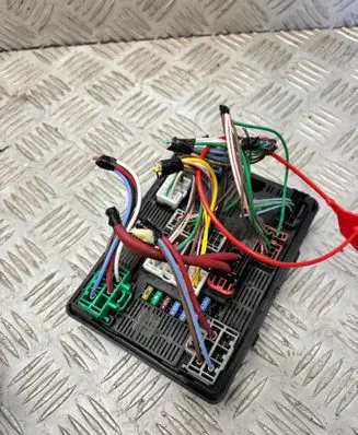 Renault Trafic III (X82) Fuse box set 